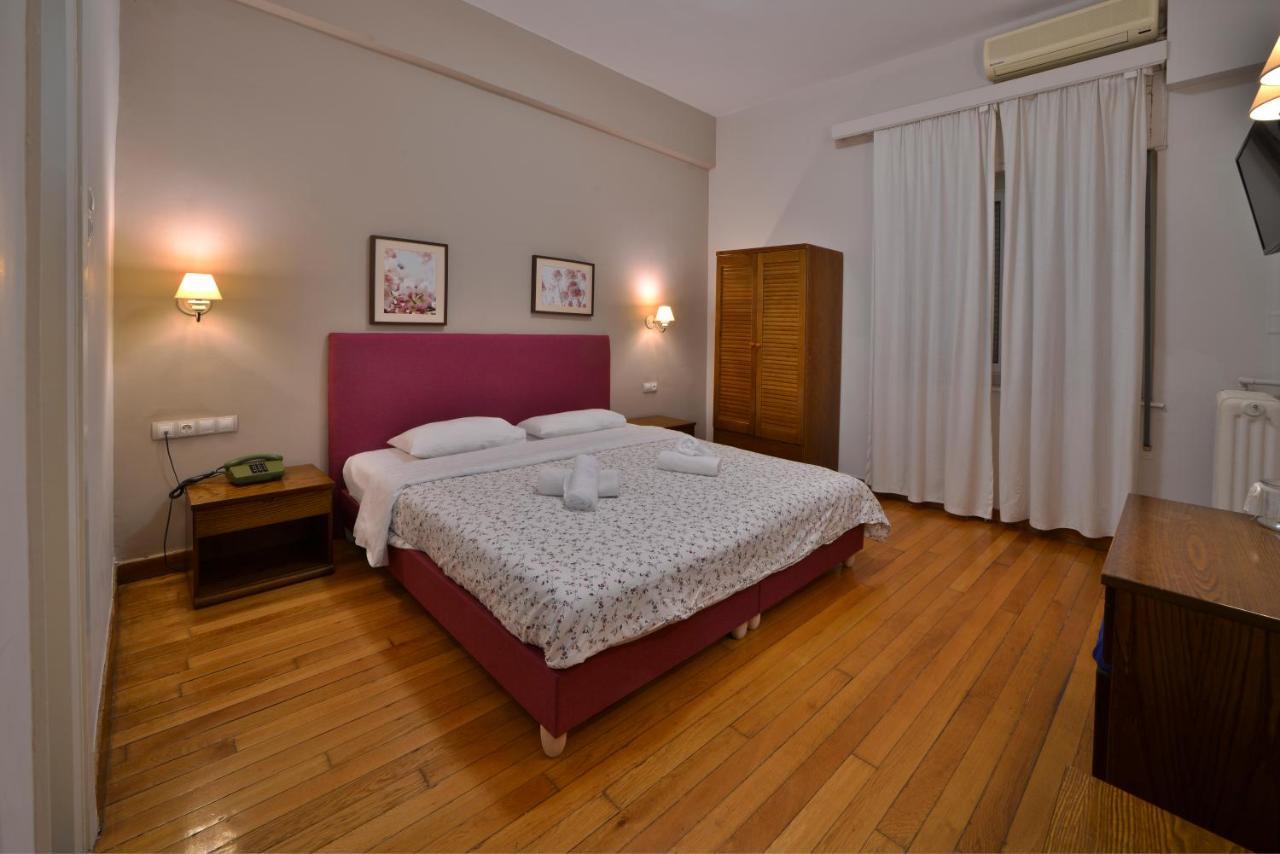 Vassilikon Hotel Loutraki  Bagian luar foto